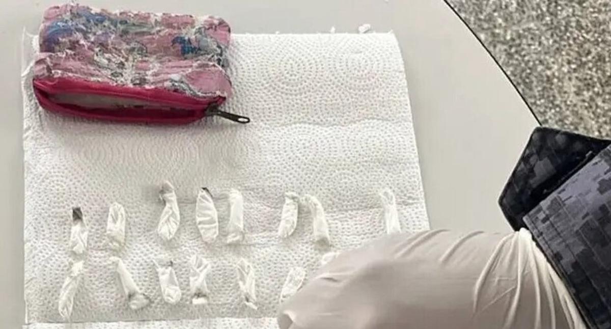 Un nene de dos años llevó 71 dosis de cocaína a un jardín en Córdoba: detuvieron a sus padres