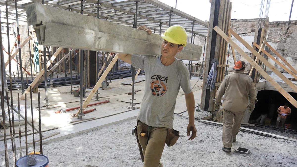 Paritarias 2026: El Gobierno busca fijar un salario mínimo garantizado superior a $1 millón